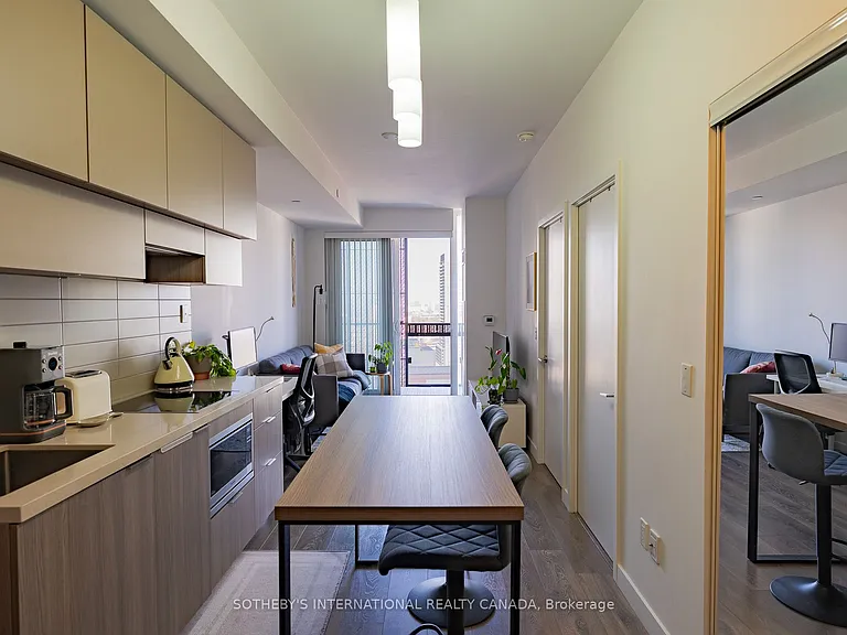 8 Eglinton Ave E #1710 — Photo 7