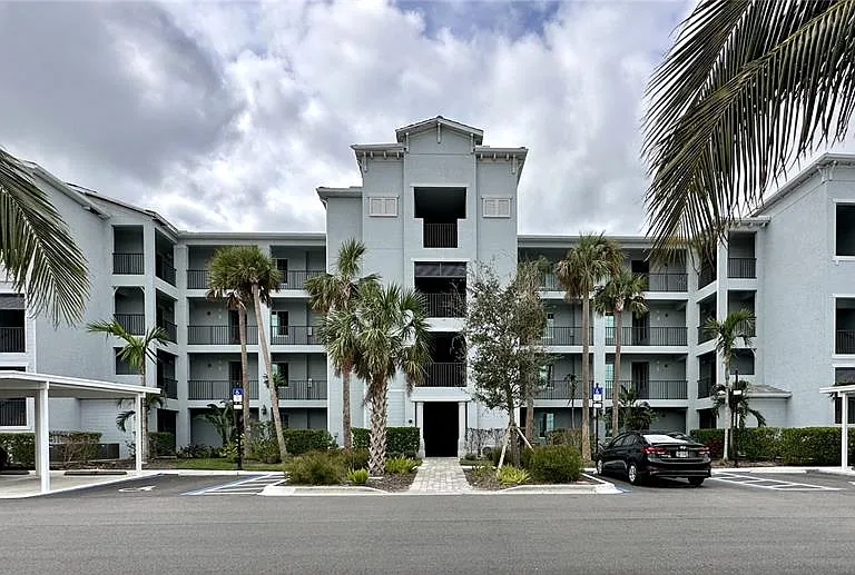 14091 Heritage Landing Blvd #127 — Photo 2