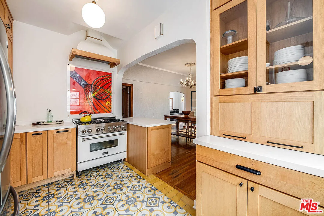 3 bed, 3.0 bath, 1680 sqft, $6,000 — Photo 4