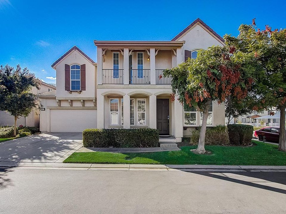 1st image of 2 Olivia Pl