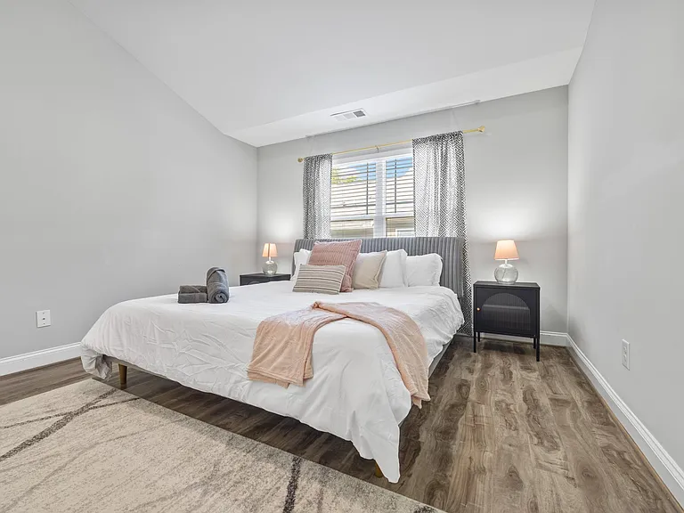 1365 Memorial Dr SE #9 — Photo 13
