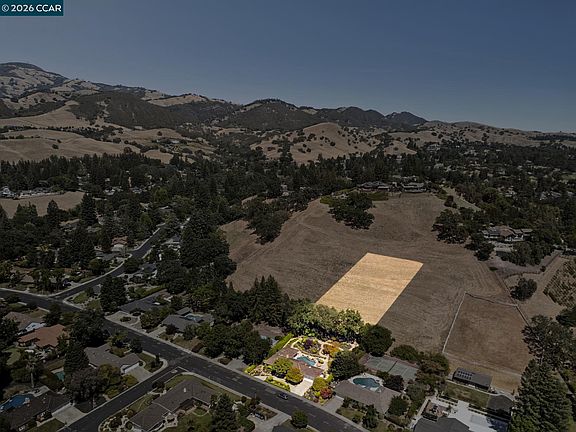 2nd image of 3211 Stone Valley Rd