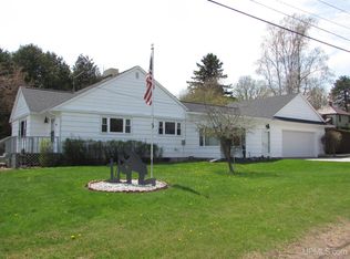 404 Bowling Ave, Baraga, MI 49908