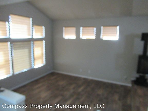 4th image of 1411 W Snoqualmie Ave