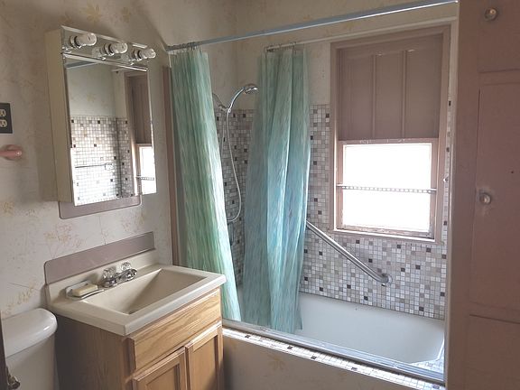 5th image of 48 W School St