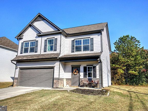 3rd image of 10 Eagle Dr NW