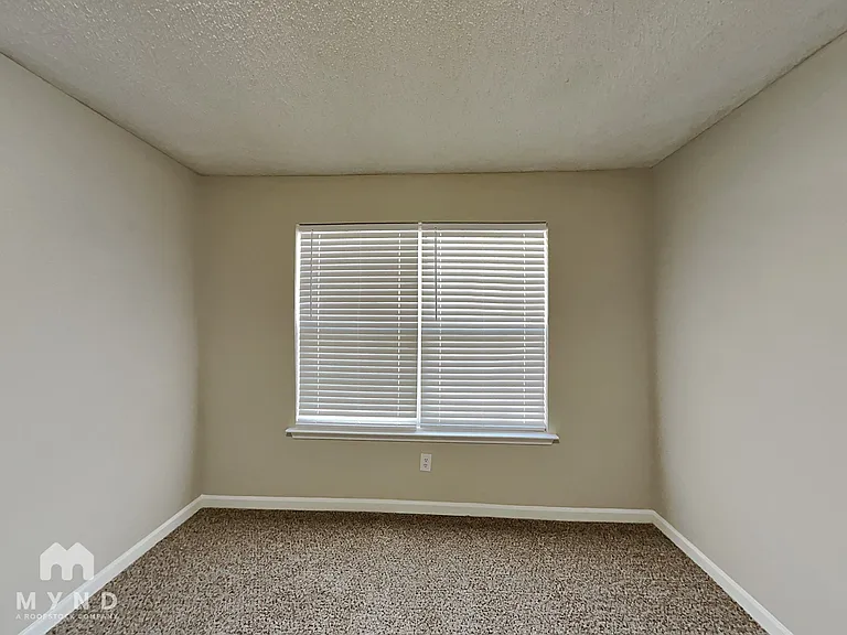 6332 Hickory Lane Cir — Photo 10