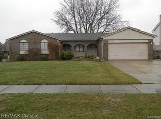 37659 Mallory Dr, Livonia, MI