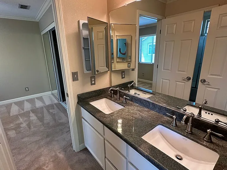 6001 Condor St — Photo 14