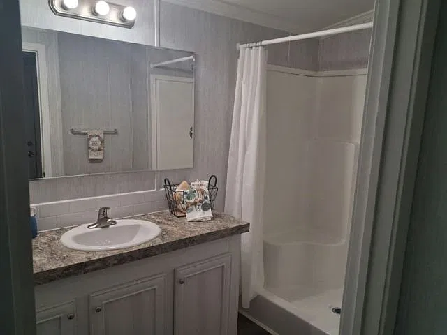 2 bed, 528 sqft, $1,900 — Photo 2