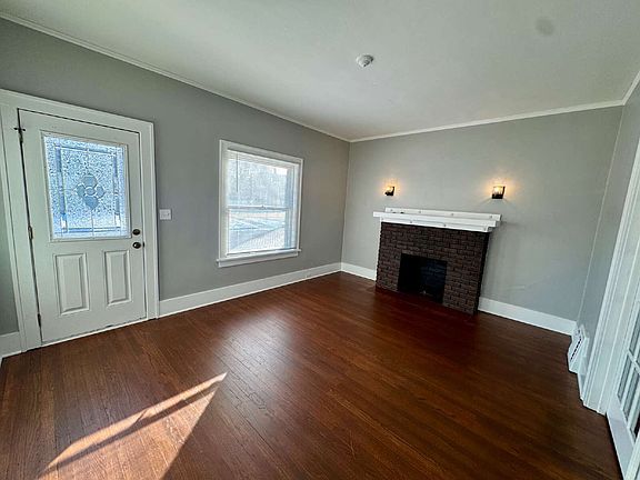 2nd image of 222 W Campbell St