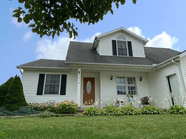 2472 Honeysuckle Ln, Berrien Springs, MI 49103