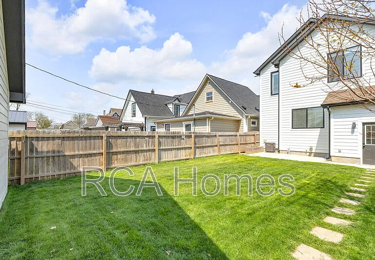 1225 Hoyt Ave — Photo 34