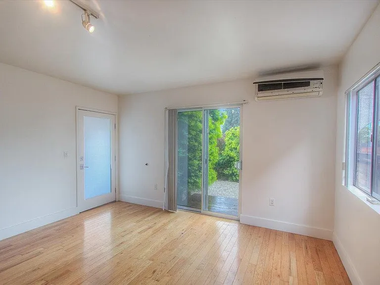 1006 N New Hampshire Ave #1008 — Photo 5