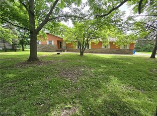 11491 Chapin St, Chesterland, OH 44026