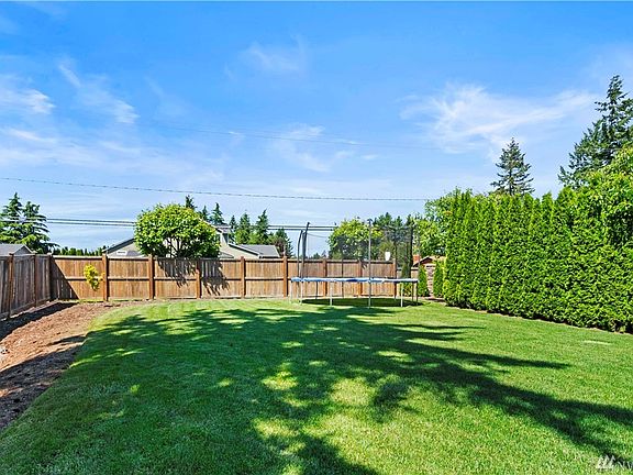 3rd image of 13606 96th Ave E