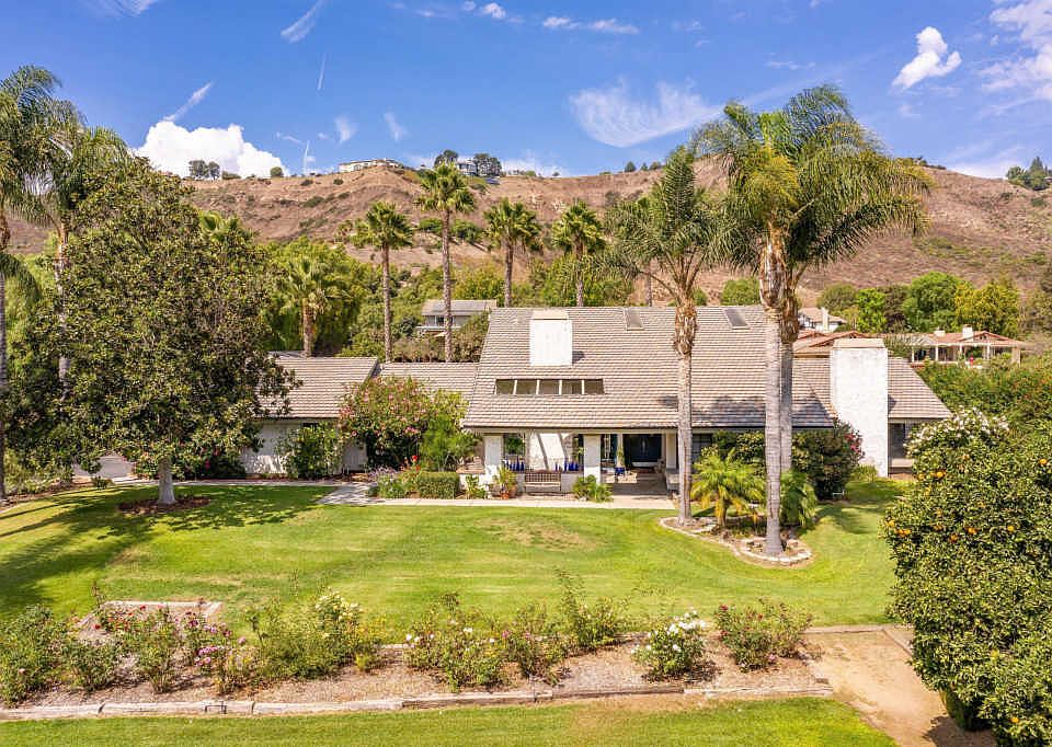 1st image of 2874 N Las Posas Cir