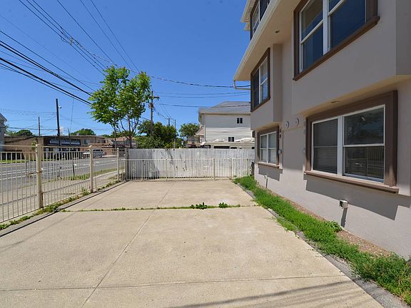 2nd image of 483 Midland Ave