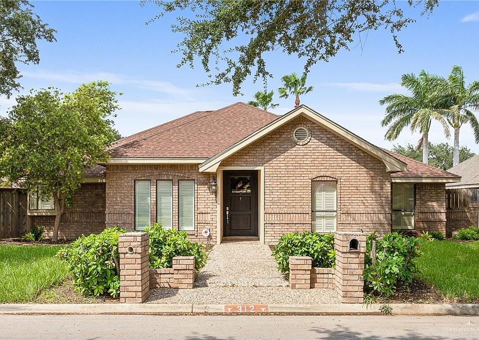 1st image of 312 Kiwi St