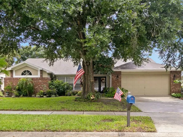 2701 Brianholly Dr, Valrico, FL 33596