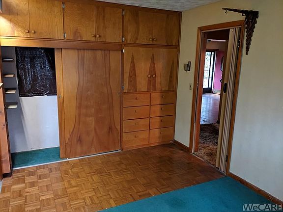 5th image of 651 Gilmore St
