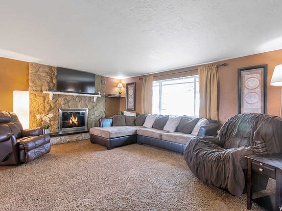 2nd image of 9522 S Mumford Dr