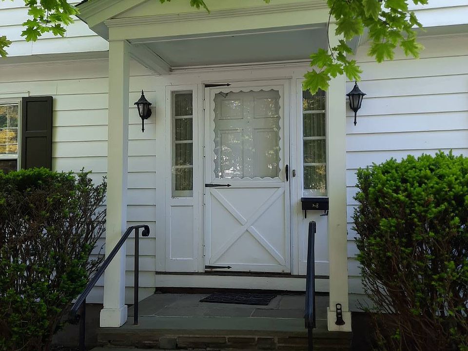 1st image of 5 Pine Blvd