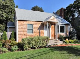 118 E 13th St, Huntington Station, NY 11746