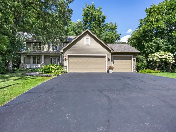 2408 Hunter Dr, Chanhassen, MN 55317