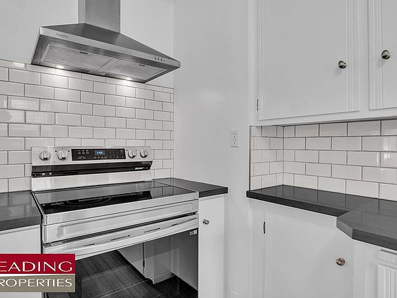 Kitchen Cooking Area