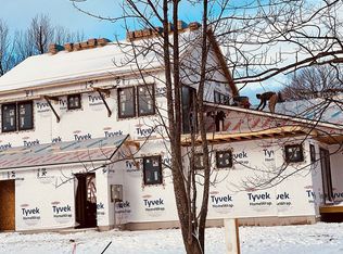 214 E 6th St, Northport, MI 49670