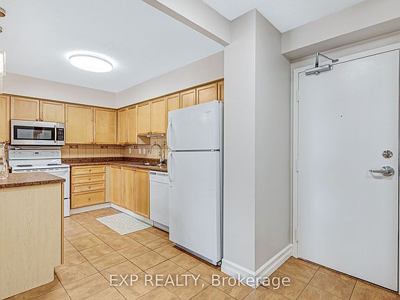4th image of 260 Davis Dr #1014