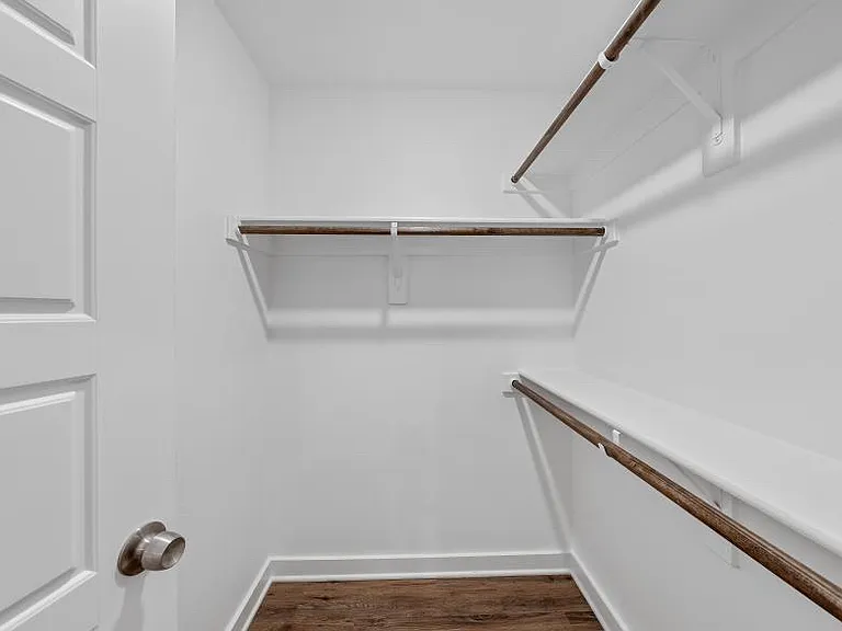 429 Luke St — Photo 11