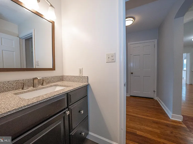353 S Old Middletown Rd — Photo 18