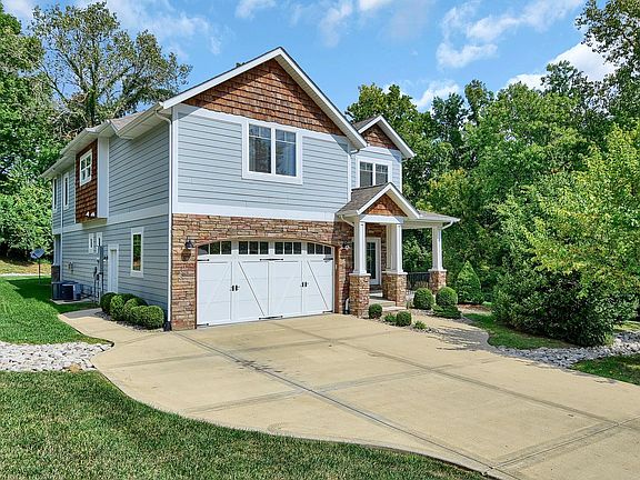 2nd image of 993 Berkshire Dr