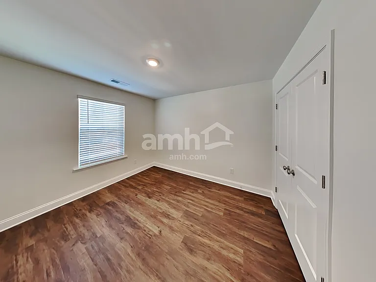 550 Rivermist Dr — Photo 22