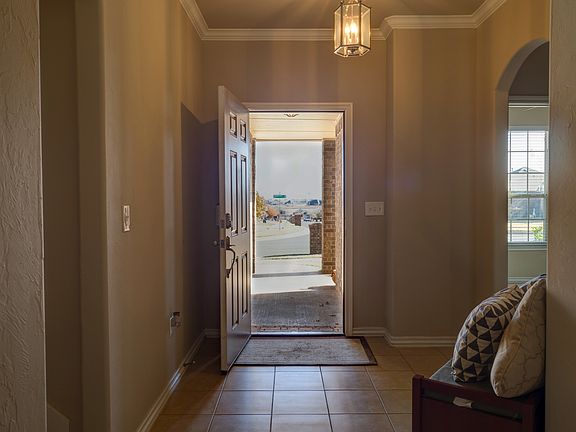 2nd image of 9801 Summerhill Ln