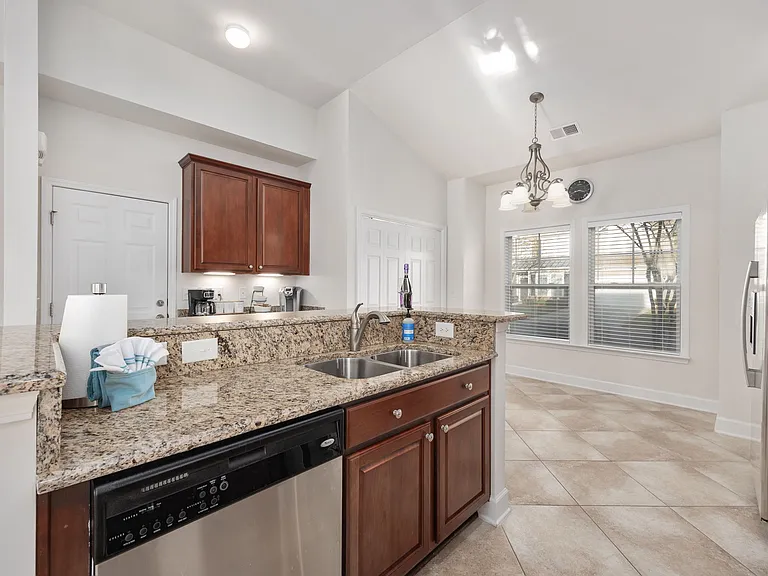 6172 Catalina Dr #911 — Photo 18