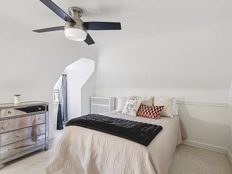 2506 Guilford Rd — Photo 6
