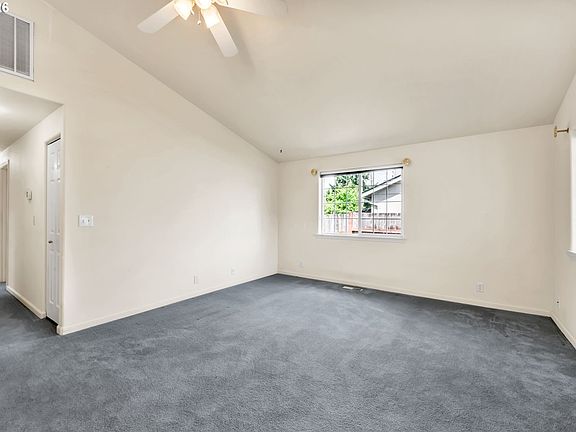 4th image of 245 S 2nd St