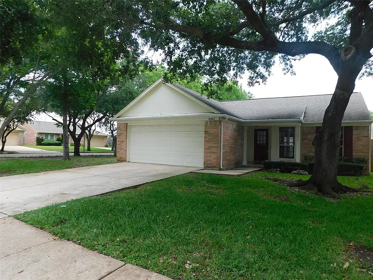 4403 Alamo Ave — Photo 1