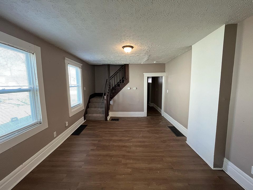 1st image of 58 W Park Ave