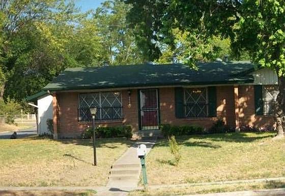 1st image of 4447 Newcome Dr
