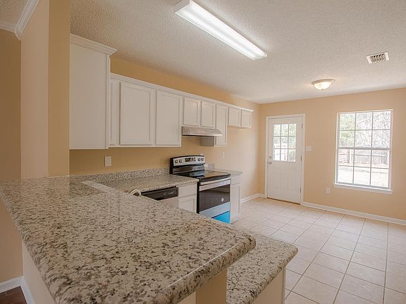 4th image of 14048 Dunbarton Dr