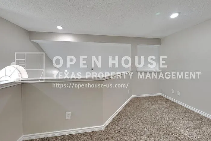 8101 Pacific St — Photo 21