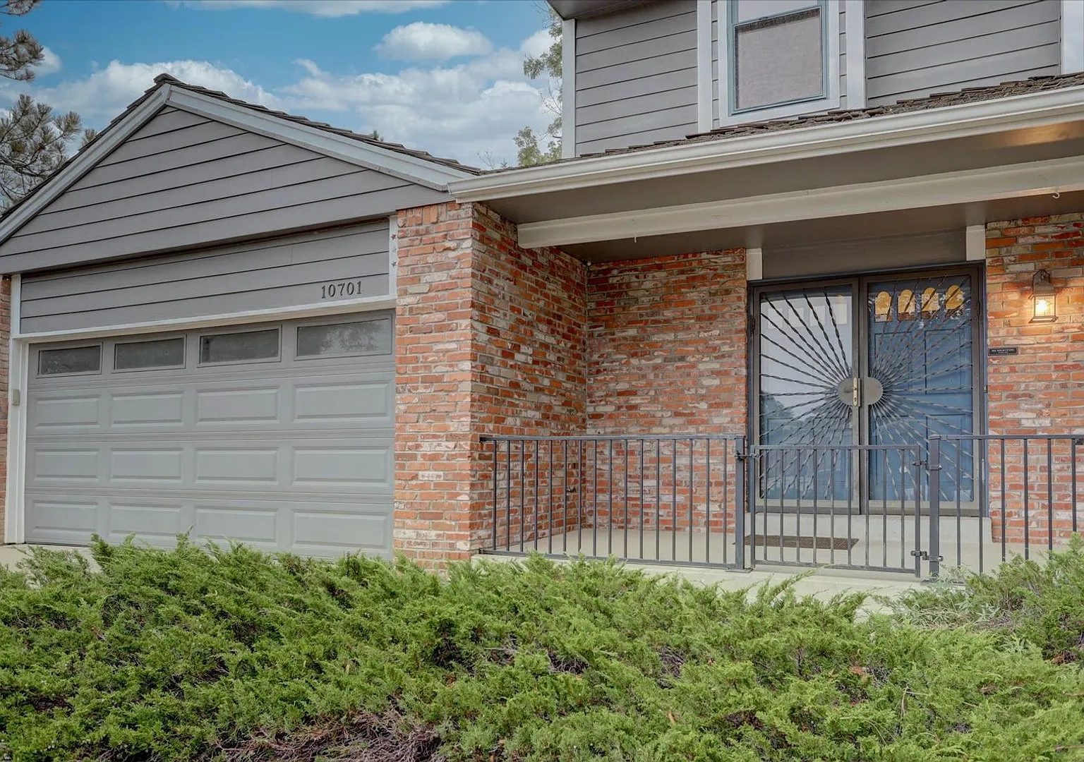 Spectacular 4Bed/3.5 Bath on a Large Corner Lot in Westminster! — Photo 4