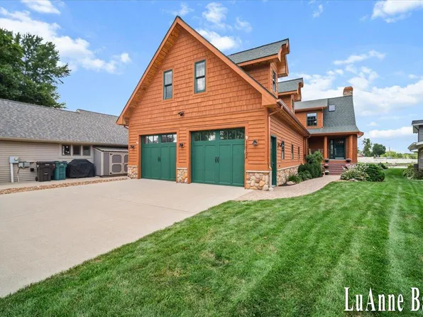 12702 Park Dr, Wayland, MI 49348