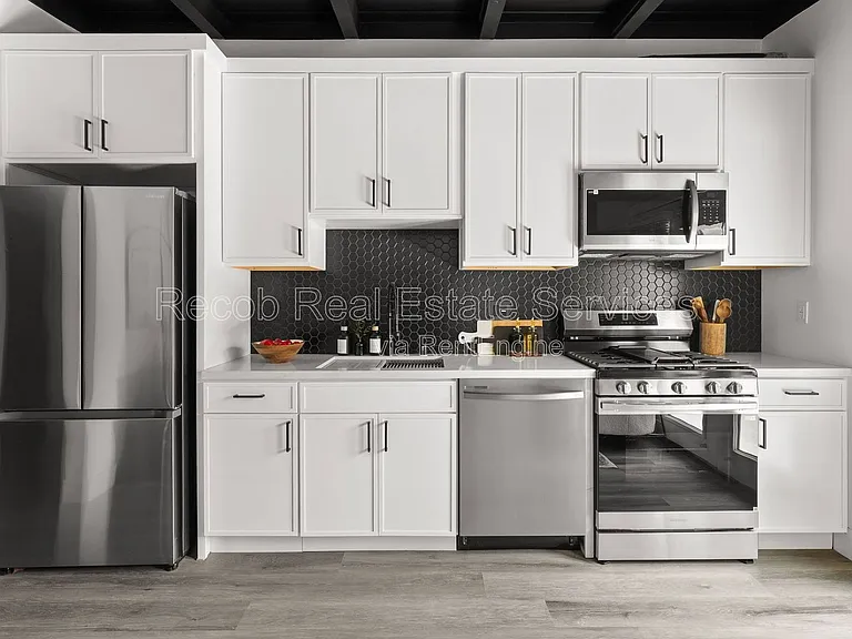 2722 Nye St #2 — Photo 4