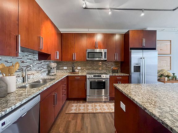 2nd image of 215 N Pine St Unit 2907