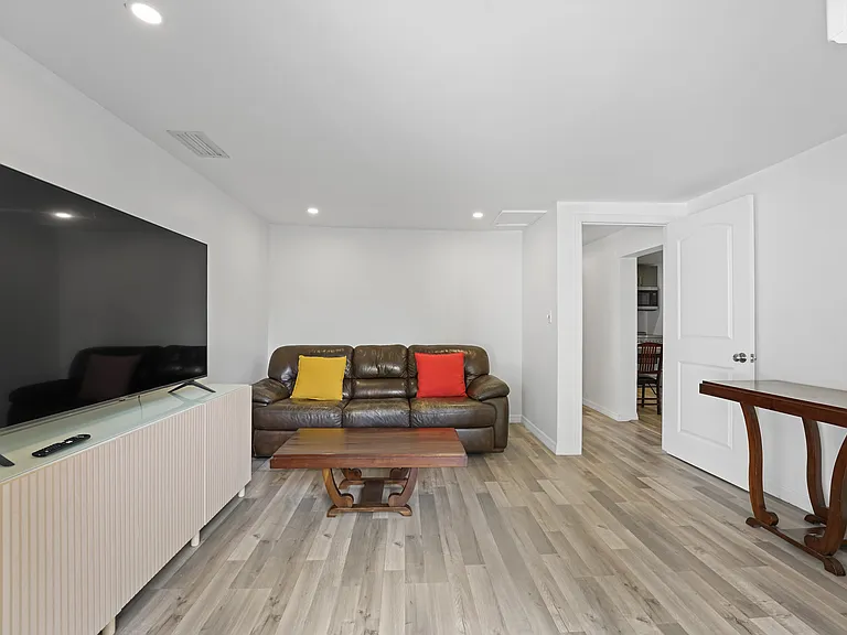 3355 SW 22nd St #1 — Photo 9